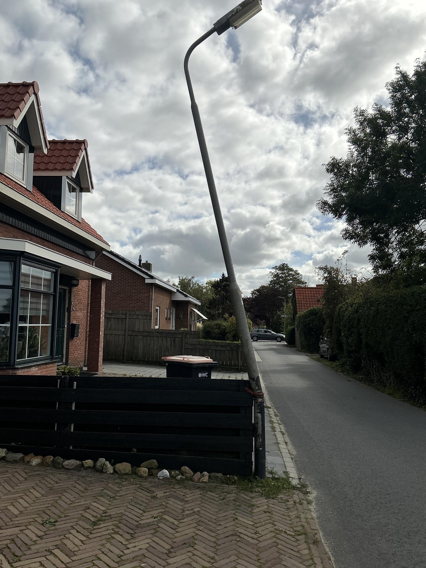 Foto bij melding 5601644 · Straatverlichting