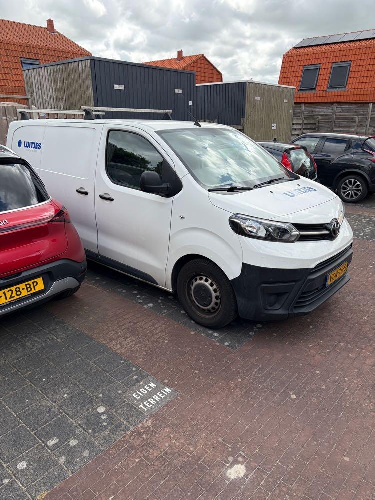 Foto bij melding 5649885 · Problemen en overlast in de buurt (boa/handhaving)