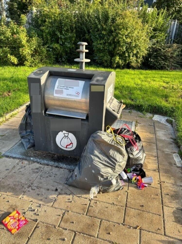 Foto bij melding 5655347 · Afval en zwerfvuil