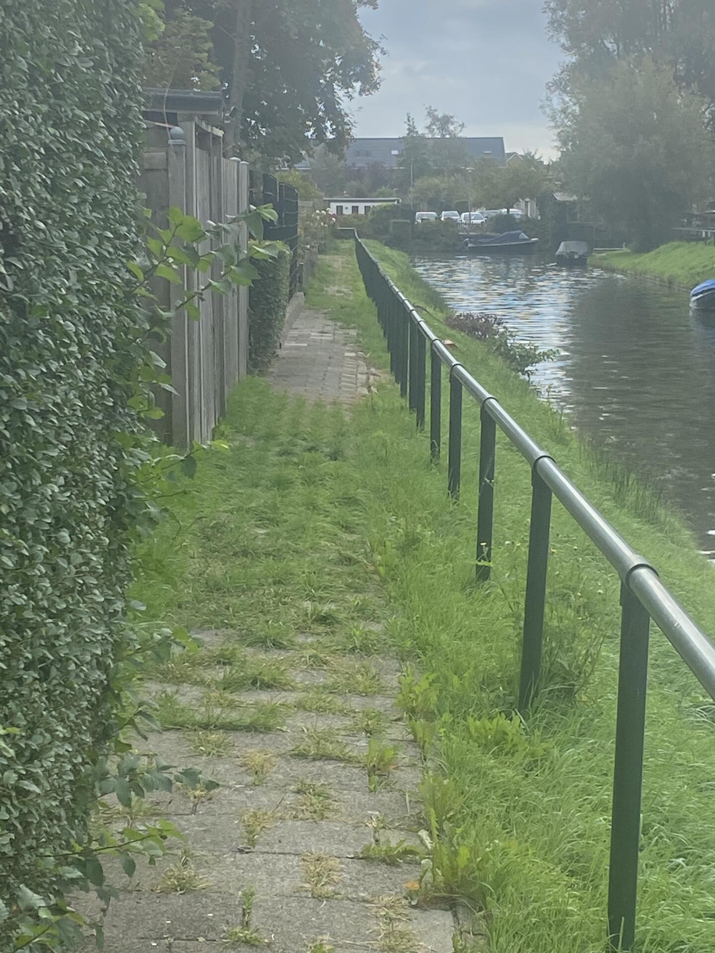 Foto bij melding 5660338 · Wegen/Stoepen