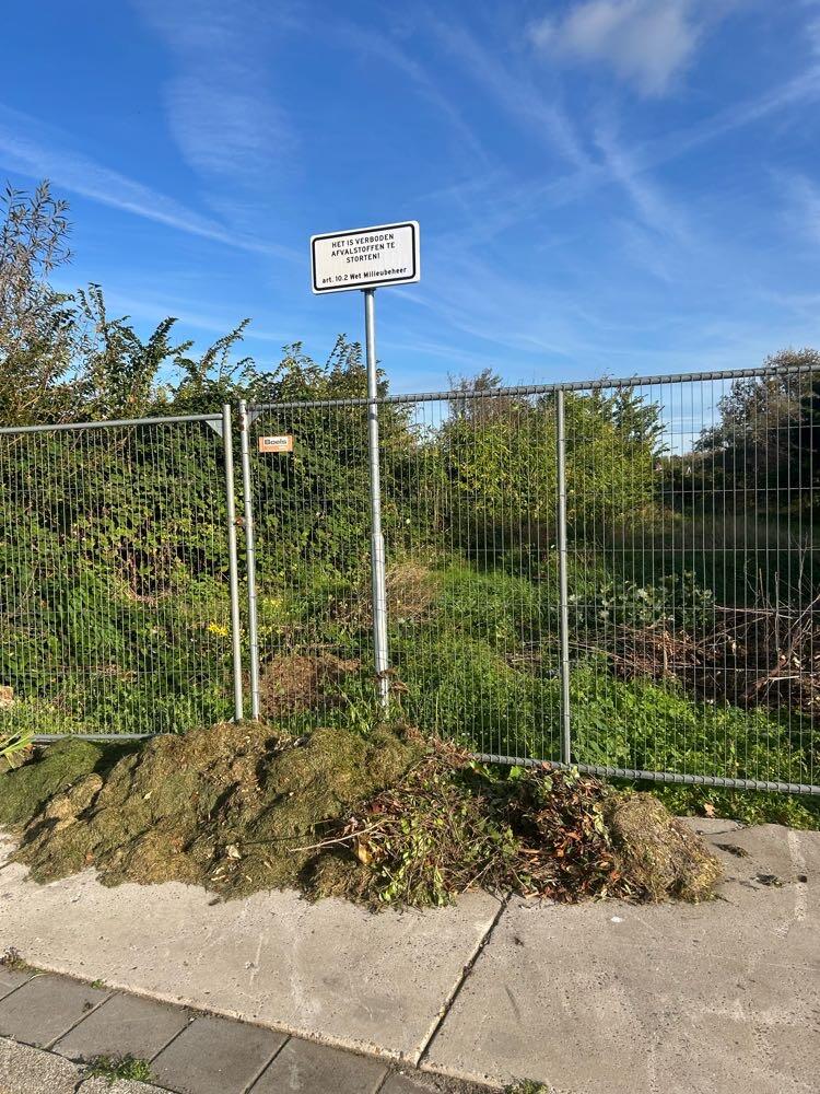 Foto bij melding 5655607 · Afval en zwerfvuil