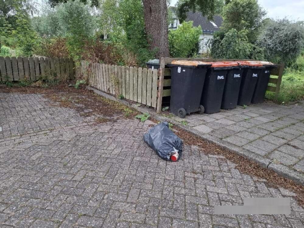 Foto bij melding 5494734 · Afval