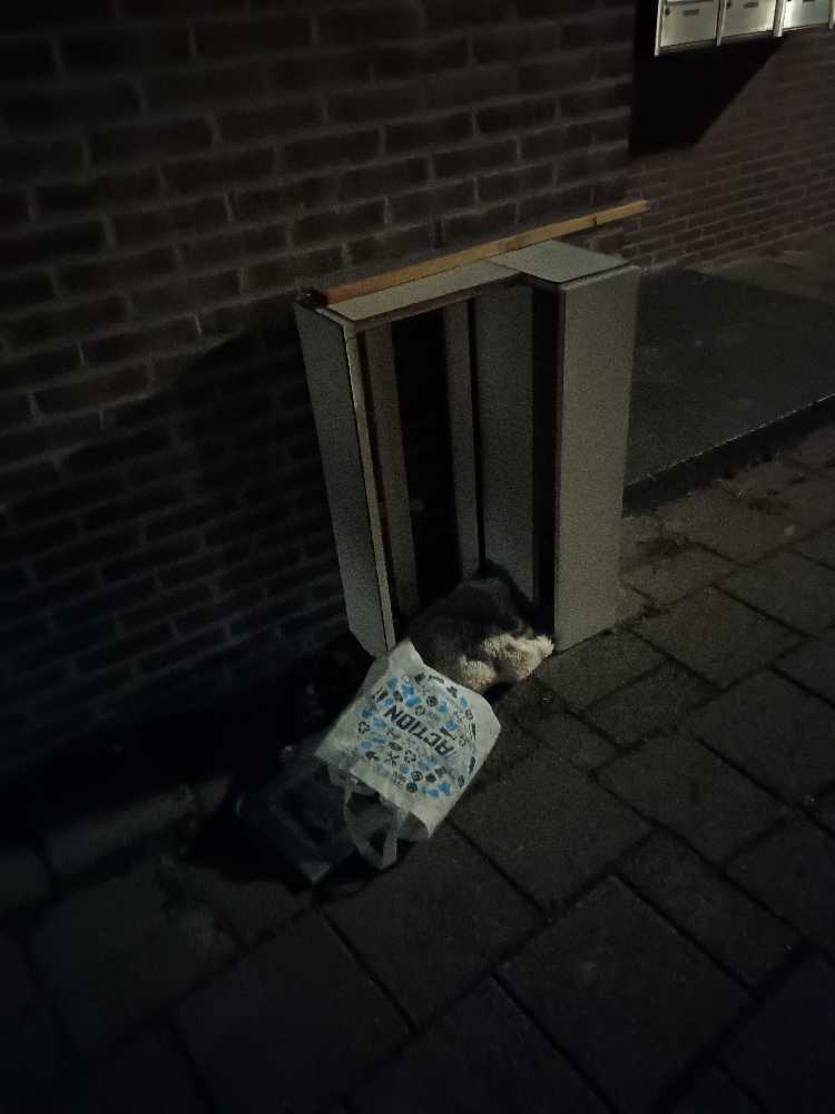 Foto bij melding 5706950 · Afval