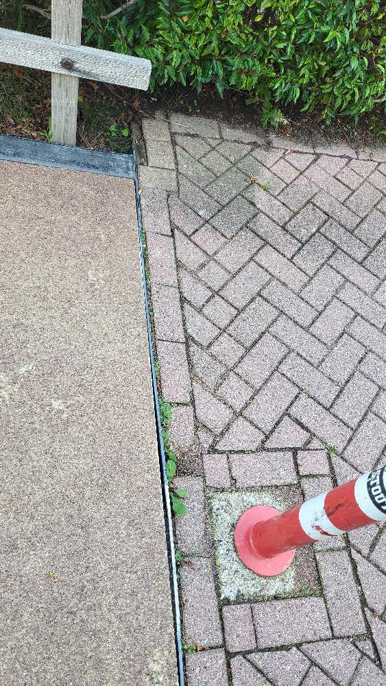 Foto bij melding 5567780 · Wegen, fietspaden, en stoepen