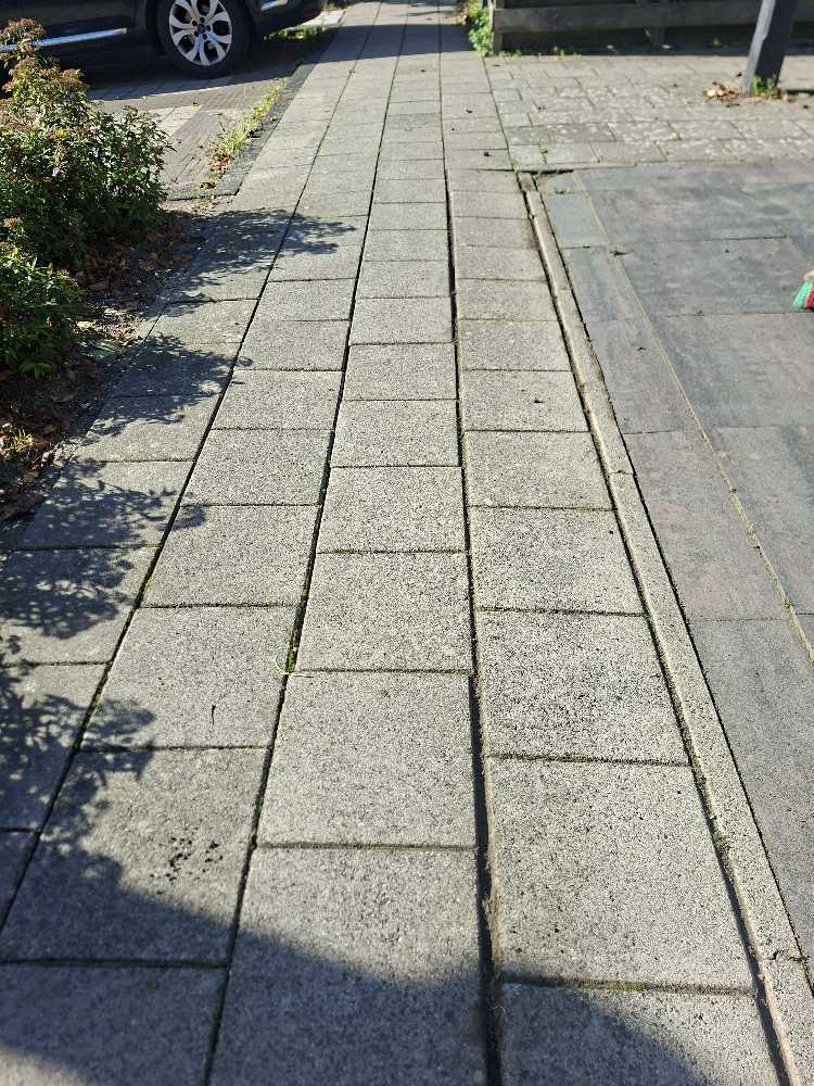 Foto bij melding 5680716 · Wegen, fietspaden, en stoepen