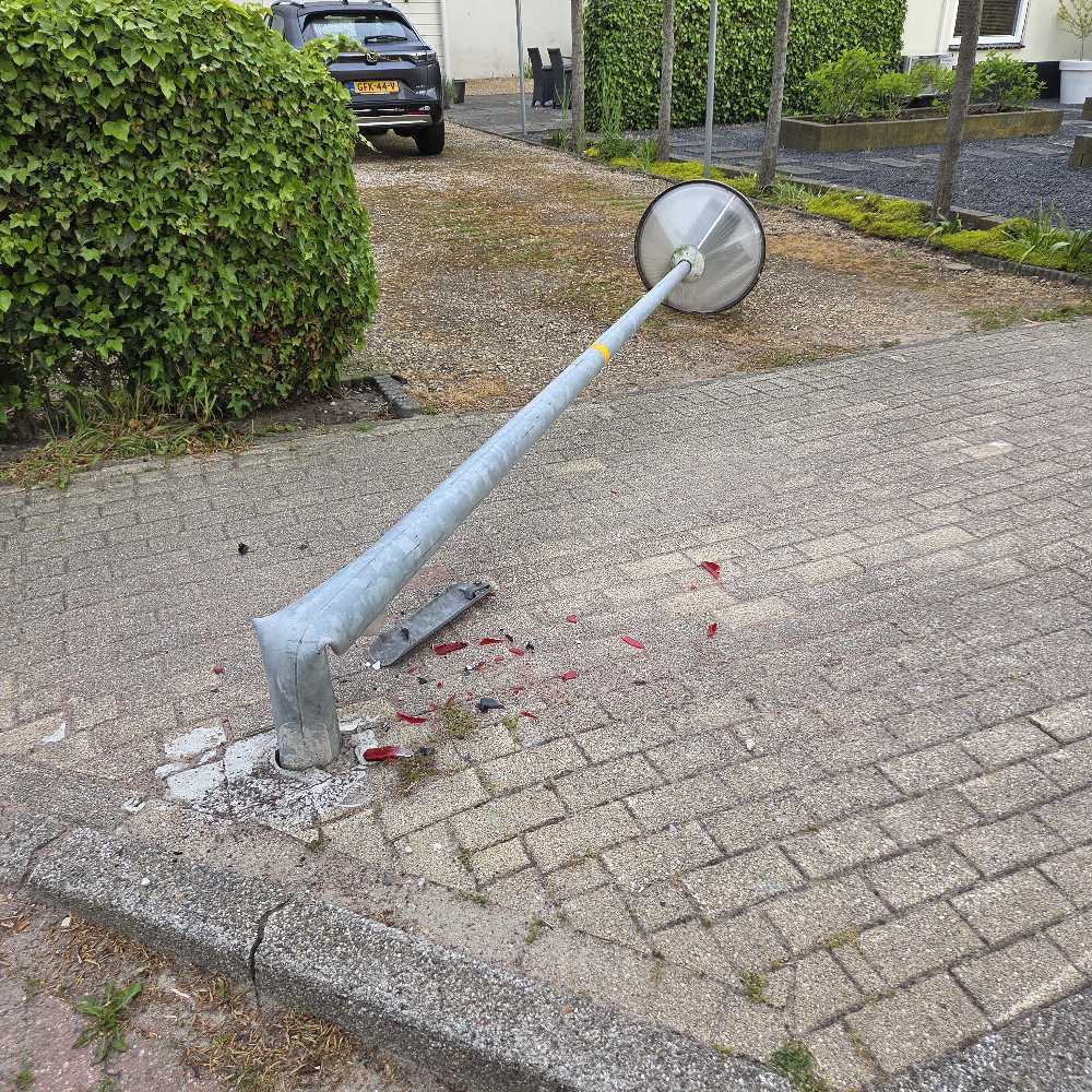 Foto bij melding 5118966 · Straatverlichting