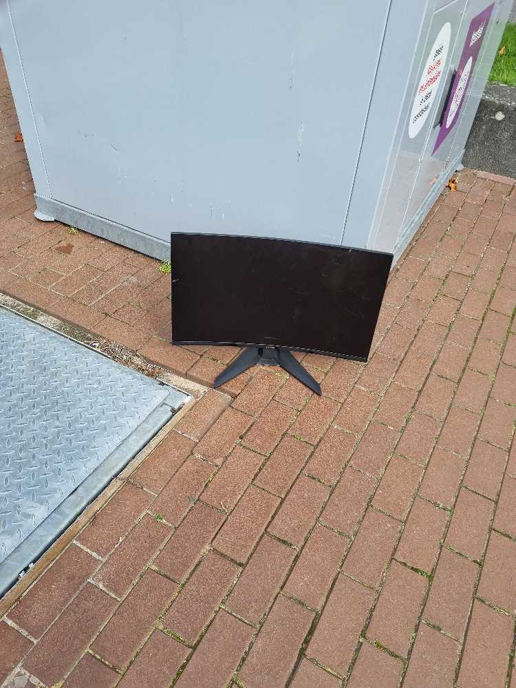 Foto bij melding 5575490 · Afval