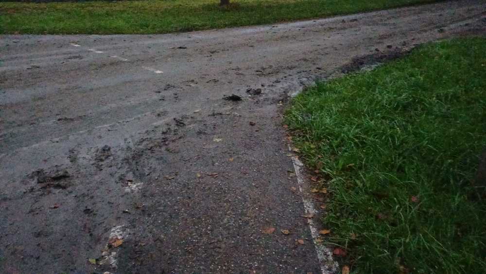 Foto bij melding 5683397 · Wegen, fietspaden, en stoepen