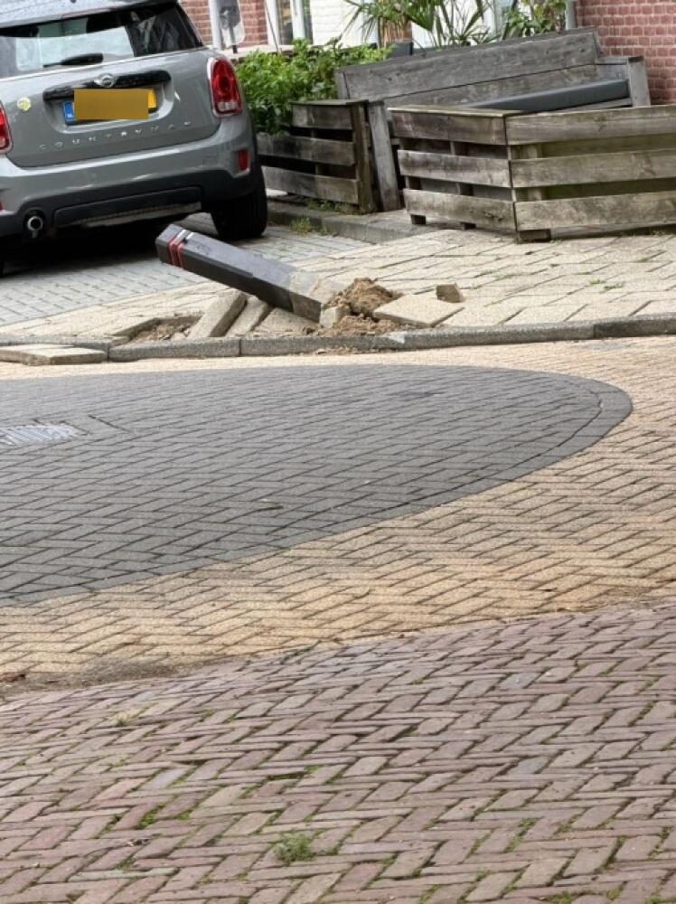 Foto bij melding 5528472 · Speeltoestellen en Straatmeubilair