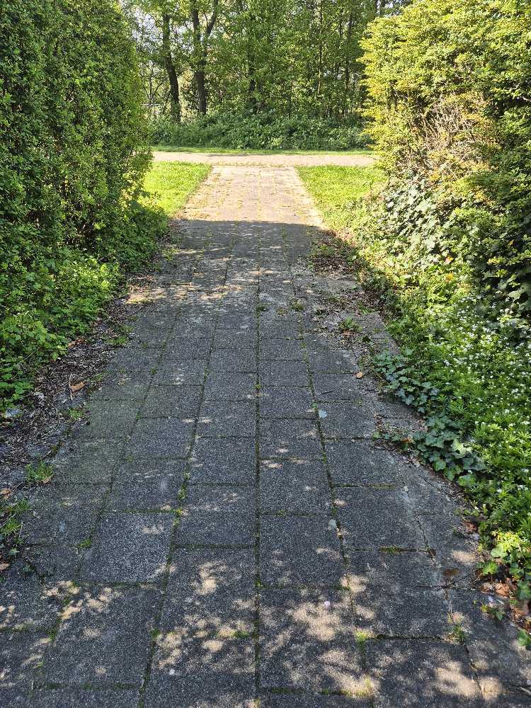 Foto bij melding 5047581 · Wegen, fietspaden, en stoepen
