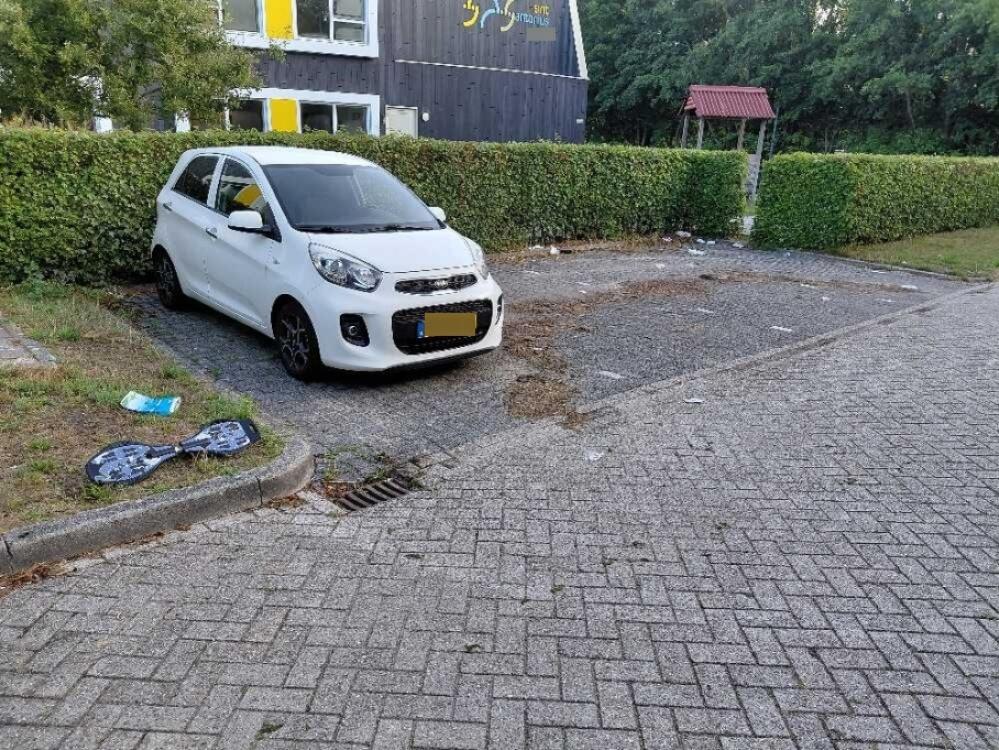 Foto bij melding 5484651 · Afval